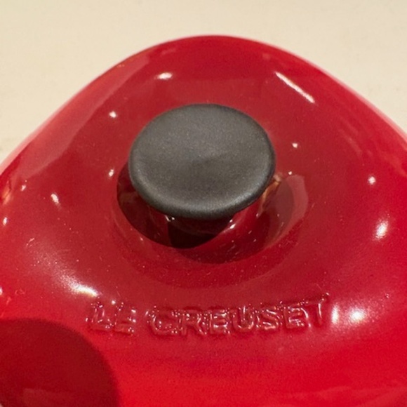 Le Creuset Red Apple Lidded Jar - Picture 2 of 5